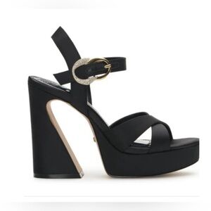 VINCE CAMUTO IZIA Women’s Platforms Size 7.5-8